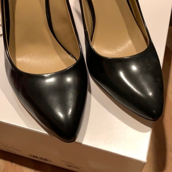 Ann Taylor Black Heels Sleek Design - Picture 3 of 3